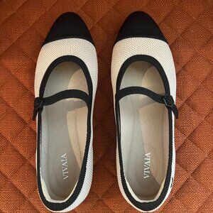 Almost New VIVAIA Tamia Mary-Jane Almond Black Toe Cap Size 7